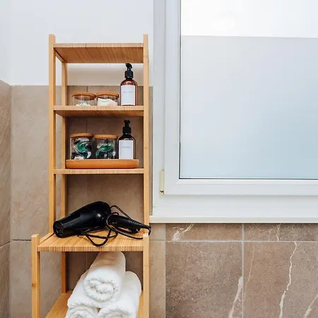 Zentral Gelegenes Nahe Altstadt & Messe Апартаменты *