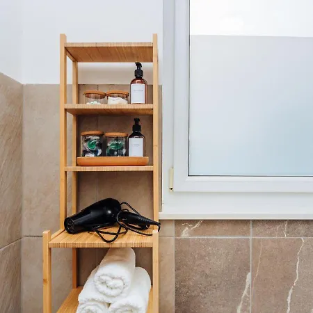 Zentral Gelegenes Nahe Altstadt & Messe 公寓